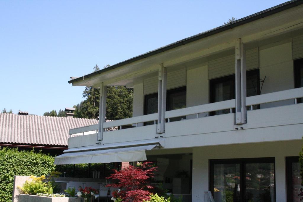 Gaestehaus Haerb Landskron ภายนอก รูปภาพ