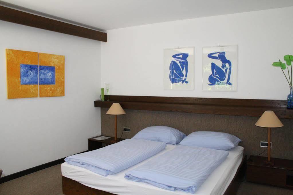 Gaestehaus Haerb Landskron ภายนอก รูปภาพ